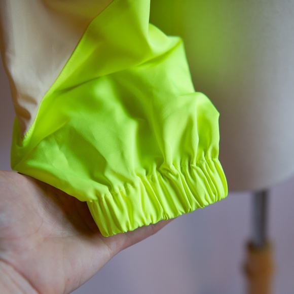 Code x Mode Funnel Neck Windbreaker Half Zip Drawstring Jacket in Nude & Neon - Picture 5 of 11